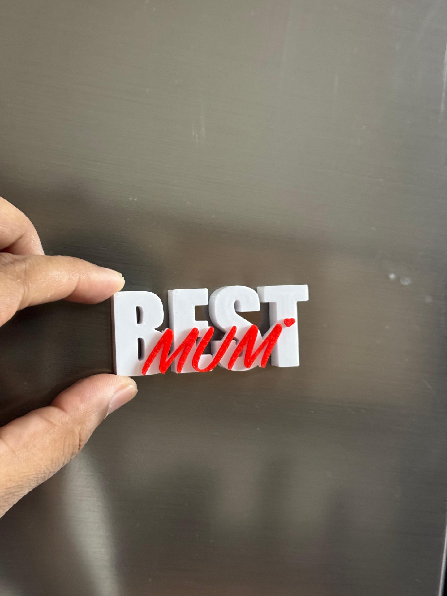 Best Mom Fridge Magnet โ Black / Red
