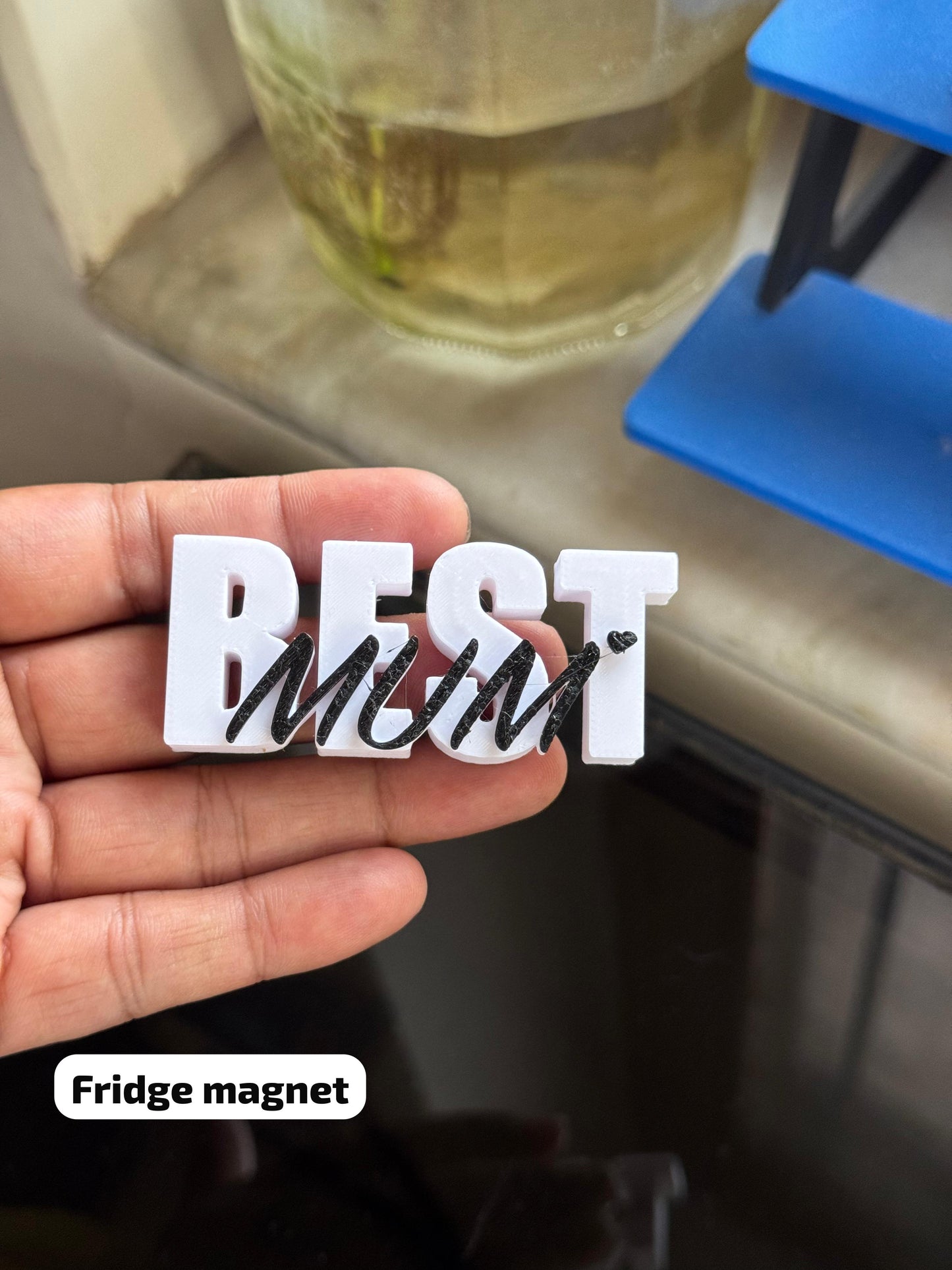 Best Mom Fridge Magnet โ Black / Red