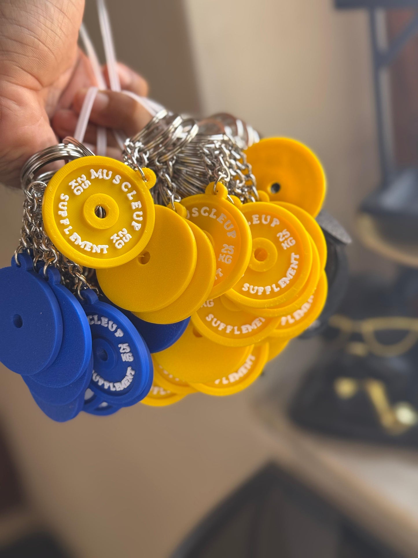 Custom Gym Plate Keychain β Your Words, Your Style