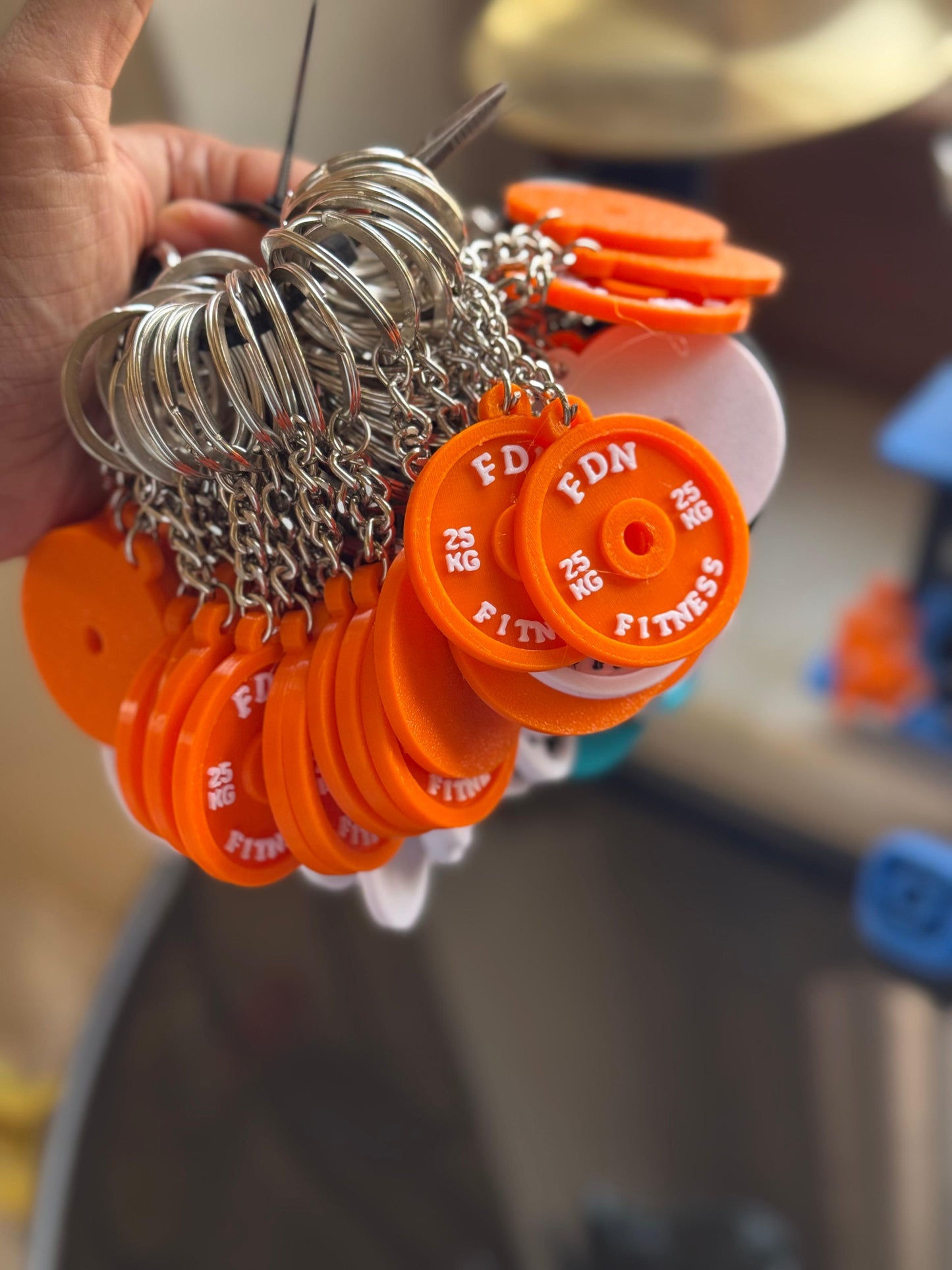 Custom Gym Plate Keychain β Your Words, Your Style