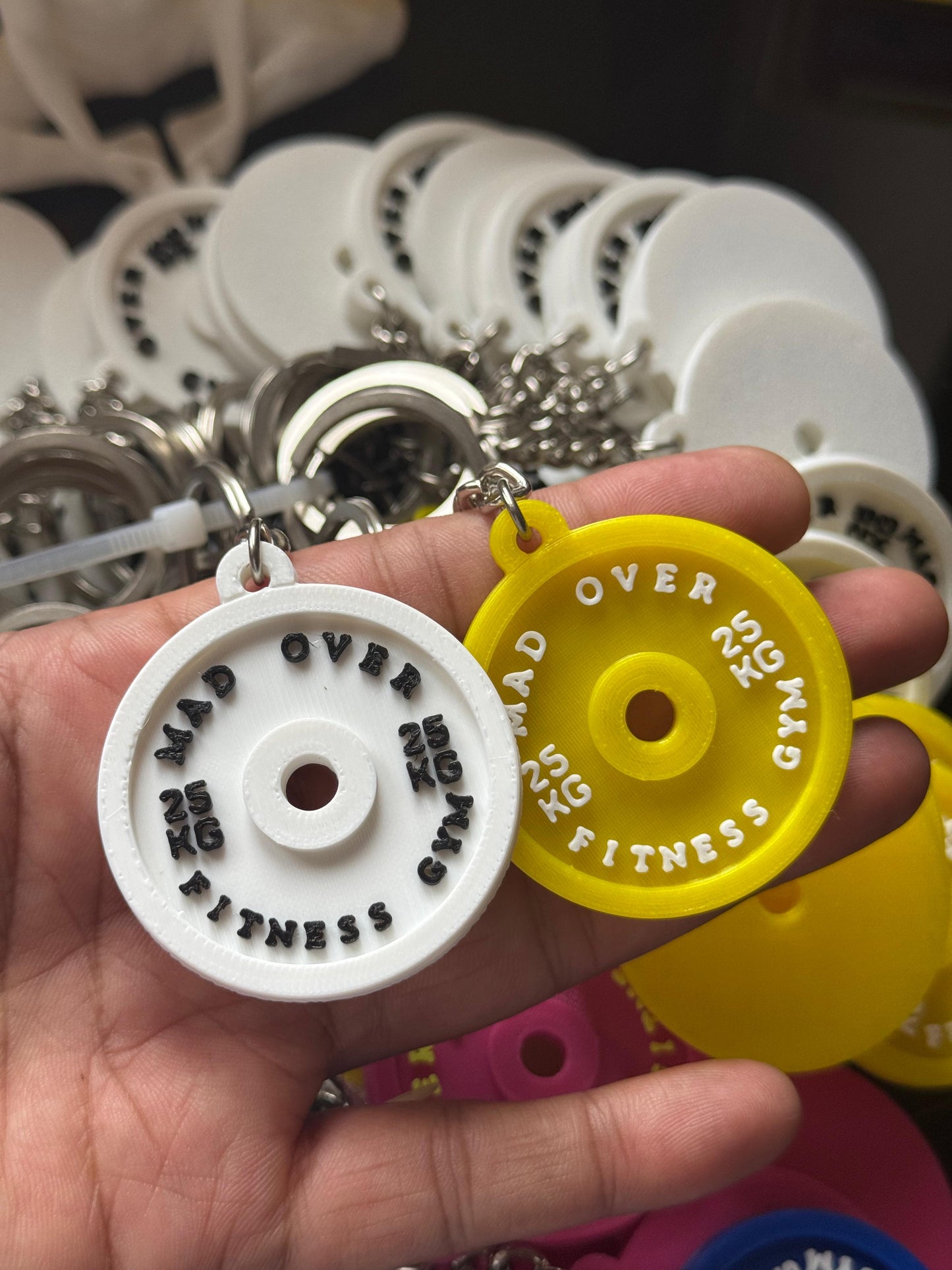 Custom Gym Plate Keychain β Your Words, Your Style