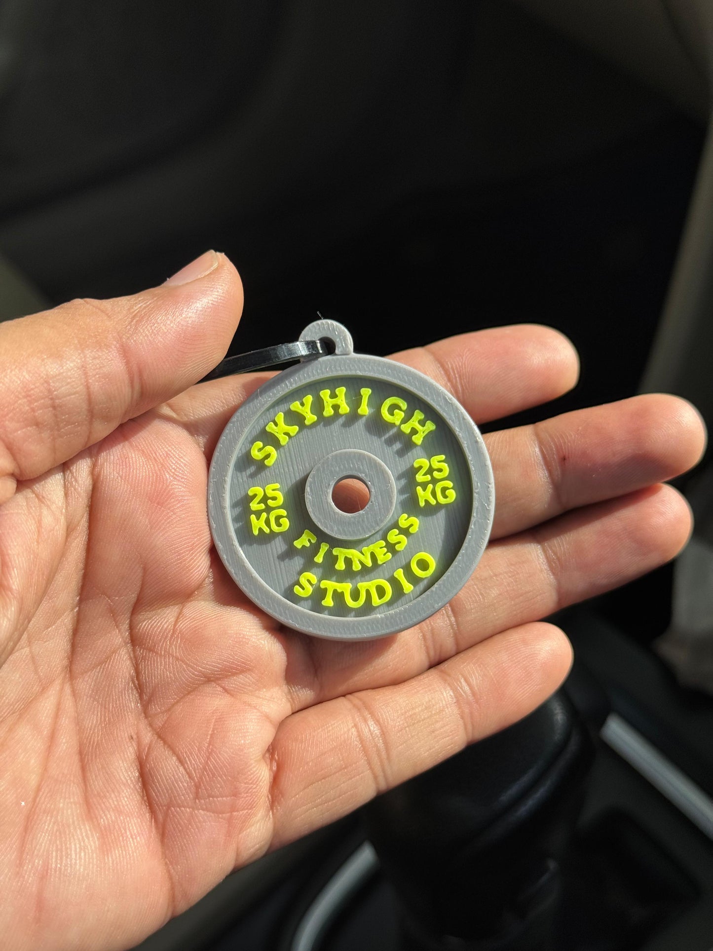 Custom Gym Plate Keychain β Your Words, Your Style