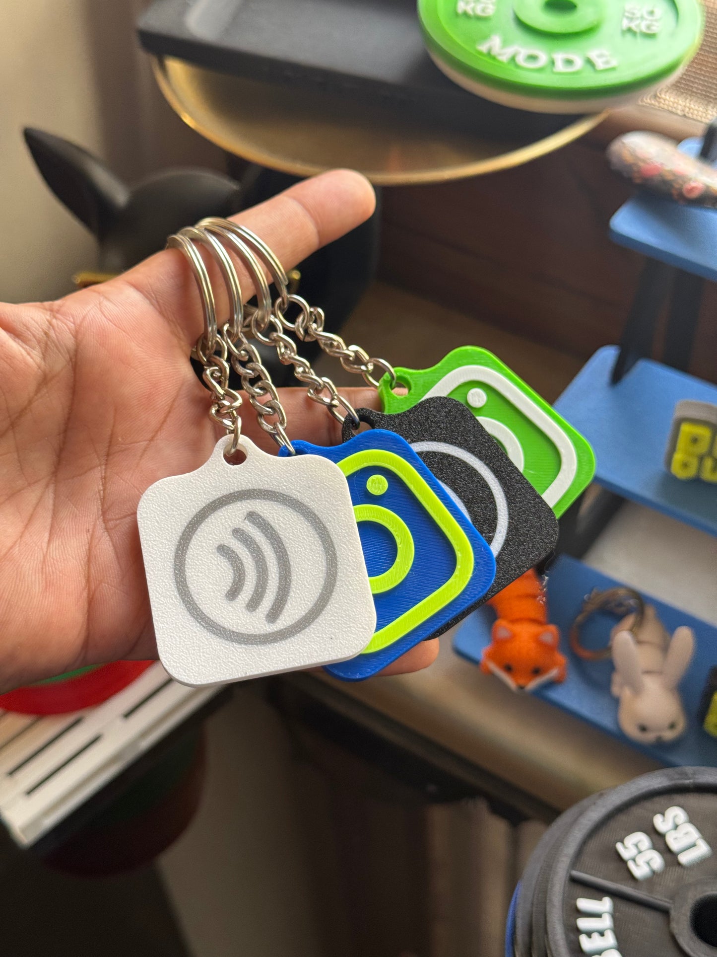 SMART NFC Instagram Keychain | Tap to Share Your Profile | 9 Colours