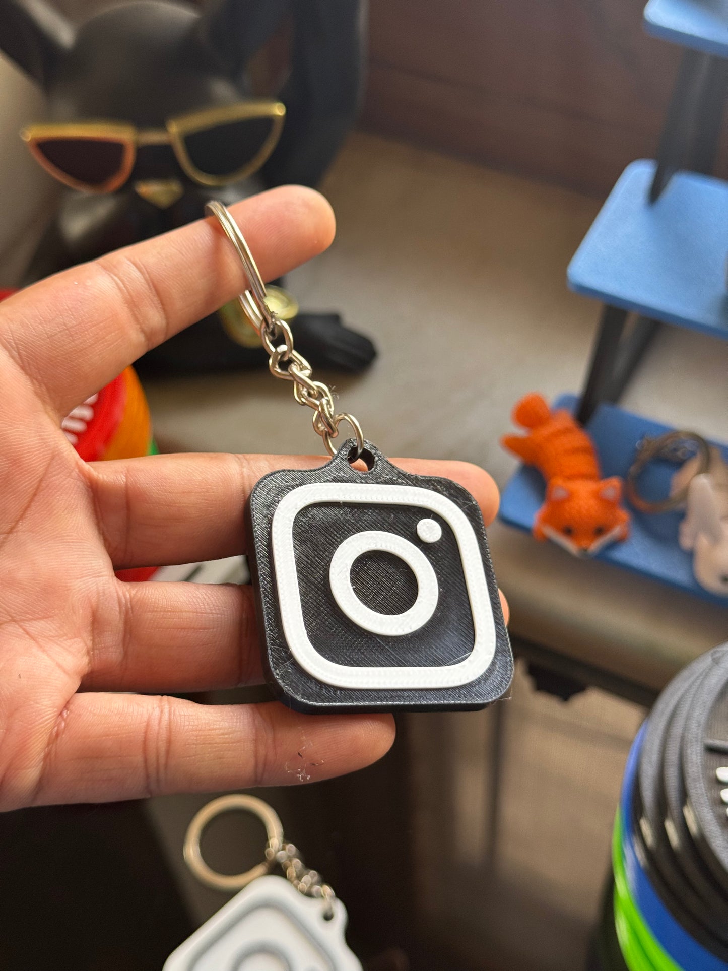 SMART NFC Instagram Keychain | Tap to Share Your Profile | 9 Colours