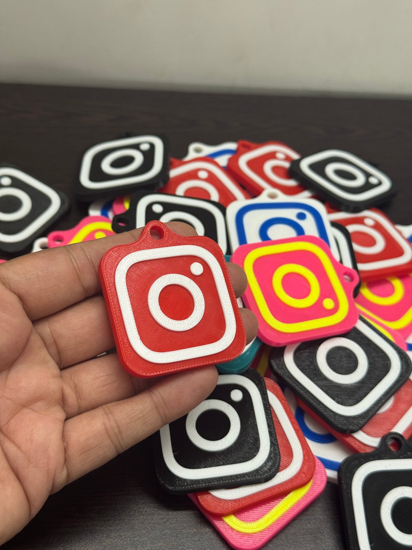 SMART NFC Instagram Keychain | Tap to Share Your Profile | 9 Colours