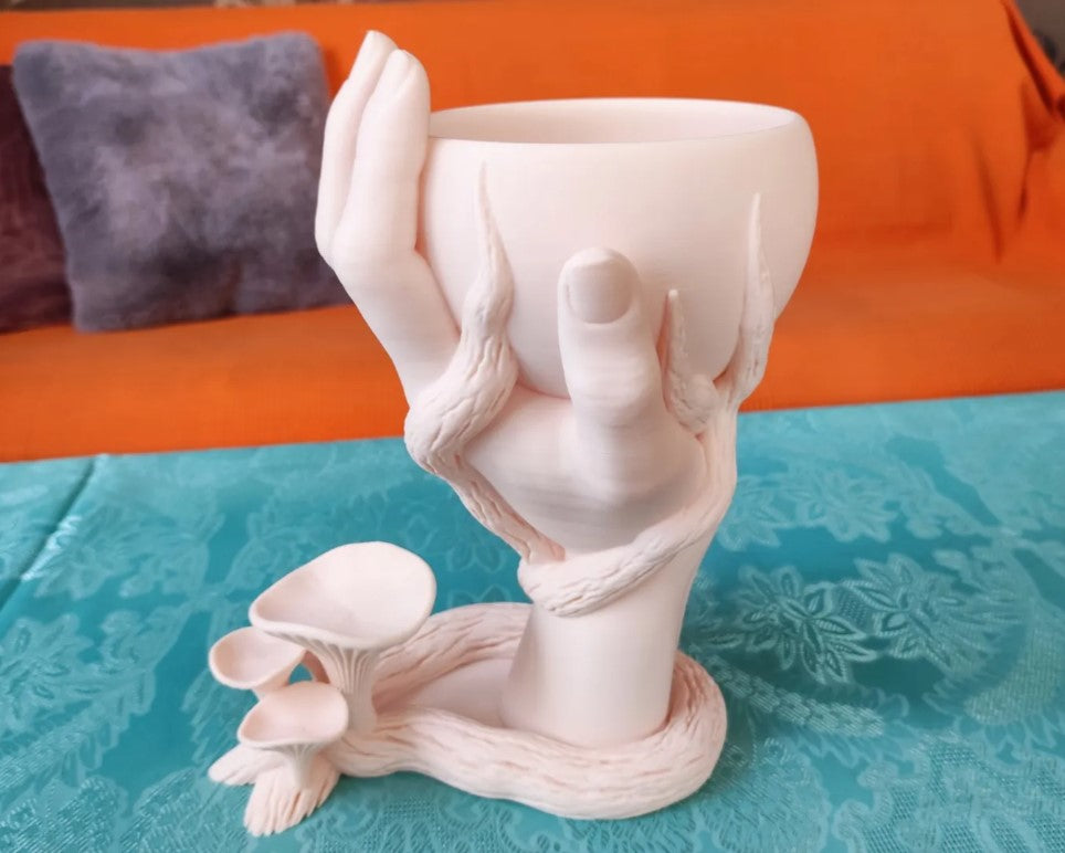 Mushroom Hand Vase – Medium (20 cm Height)