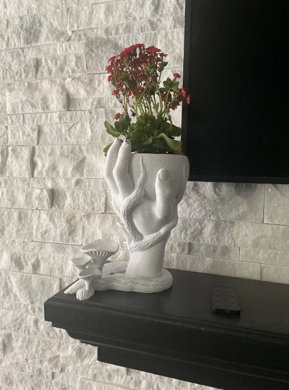 Mushroom Hand Vase – Medium (20 cm Height)