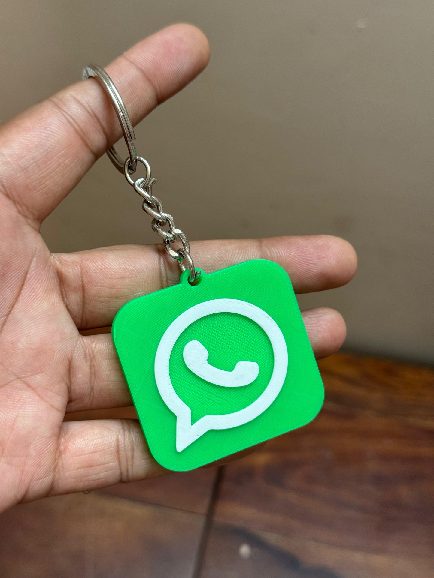SMART NFC Whatsapp Keychain – Tap to Start Chat