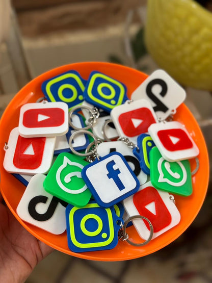 SMART NFC Facebook Keychain – Tap to Share Your Facebook