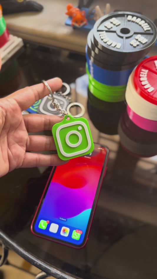 SMART NFC Instagram Keychain – Tap to Share Your Instagram Profile